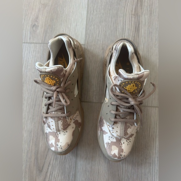 Nike Air Huarache Run Desert Ore  Men’s Camouflage Sneakers 👟 - Picture 2 of 14